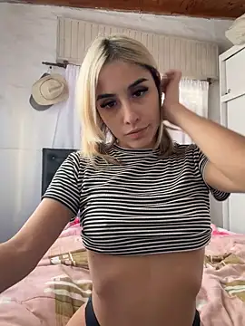 Babylovetiernax online show from May 9, 2026, 6:44 pm