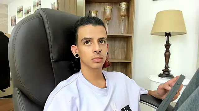 Ibratxandy online show from February 5, 2026, 7:53 pm