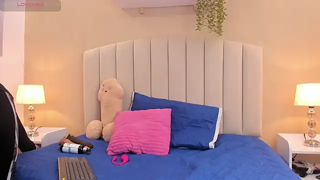 Rachel Donnelly online show from November 13, 2025, 4:16 am