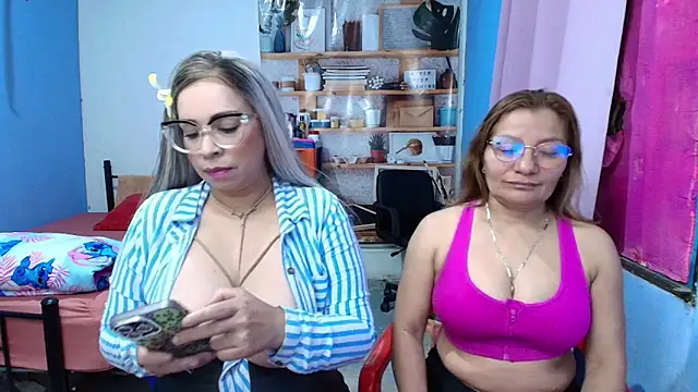 ladymirandalee online show from October 21, 2025, 10:31 pm