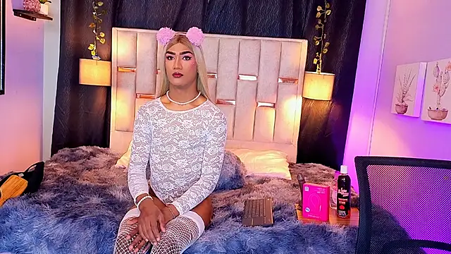 Hanzking01 online show from October 12, 2025, 5:09 am