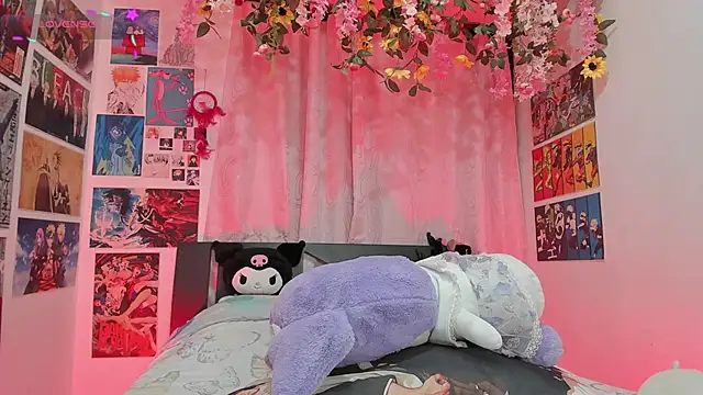 FluffyMelons online show from February 23, 2026, 11:05 pm