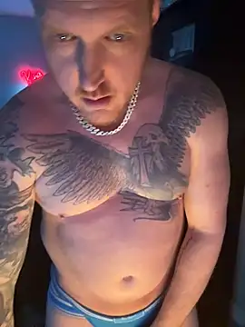 CloudyKingG online show from April 13, 2026, 5:33 am