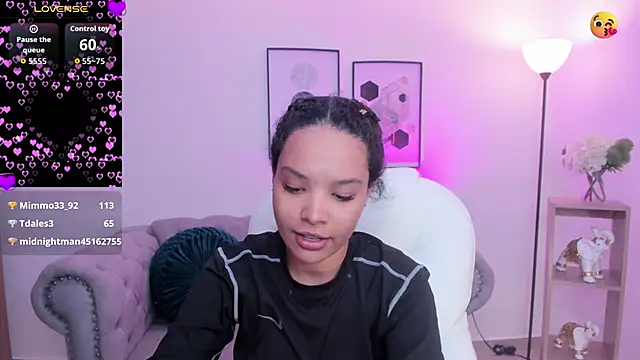 Ayshel cooperr online show from October 19, 2025, 3:20 am