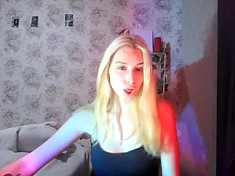 ClaireLaSweet online show from November 30, 2025, 8:37 am