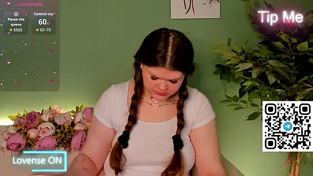 elle one online show from November 23, 2025, 3:38 am