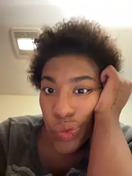 Tu GataLinda online show from October 25, 2025, 3:38 am