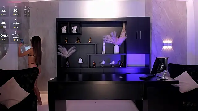 Snapshot of MaddyOwens chatting on November 22, 2025, 11:42 am MaddyOwens online show from November 22, 2025, 11:42 am