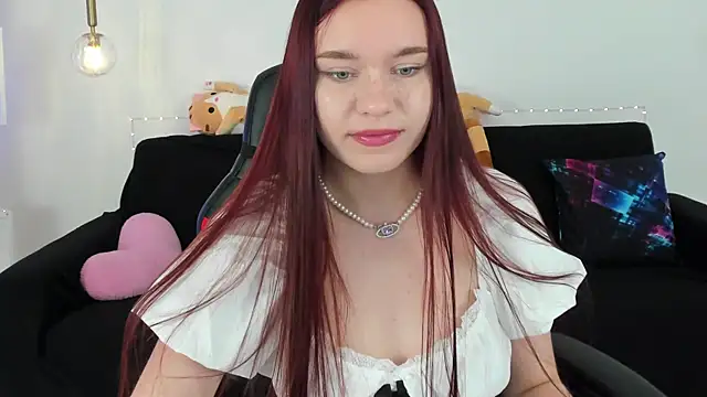 NoraHaynes online show from September 23, 2025, 3:02 am