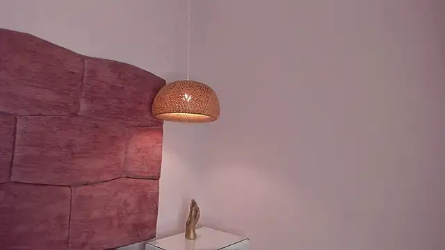 Snapshot of dani_velvet chatting on February 3, 2026, 3:04 am dani velvet online show from February 3, 2026, 3:04 am