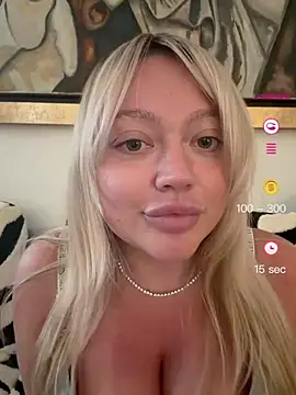 misstitmouseofficial online show from April 23, 2026, 8:10 pm