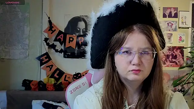 Sienna-Cow online show from October 28, 2025, 10:58 am