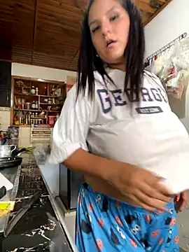 Alina0 online show from November 19, 2025, 2:39 pm