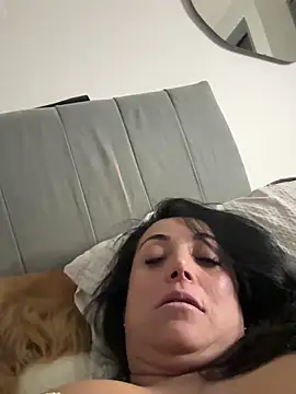 hotadhara01 online show from February 28, 2026, 9:53 am