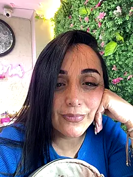 hotadhara01 online show from November 18, 2025, 10:13 pm