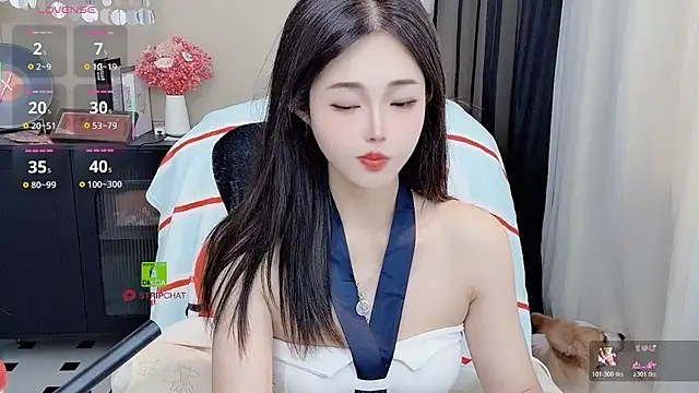CeeKie online show from August 5, 2026, 3:55 am