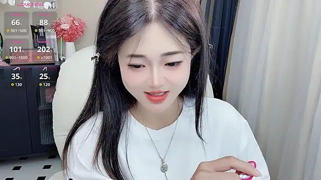 CeeKie online show from July 28, 2026, 1:43 pm