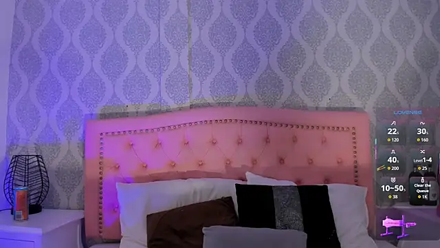 OnlyGia online show from October 2, 2025, 7:39 pm