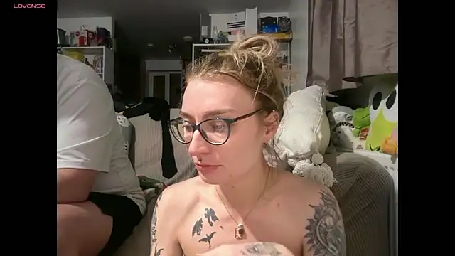 harleyblair online show from April 14, 2026, 10:04 pm