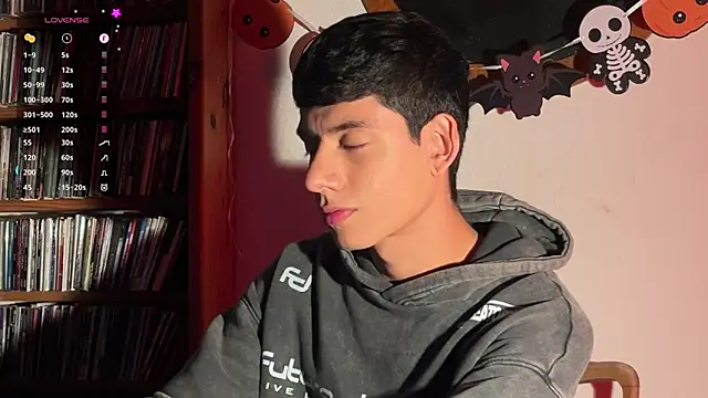 jim dj online show from October 19, 2025, 10:45 pm