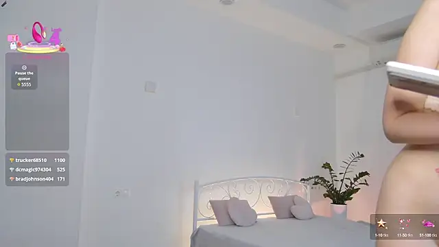 AlexsisFaee online show from September 30, 2025, 8:15 pm