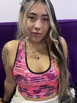  ManuVeelez online show from September 18, 2025, 3:09 am