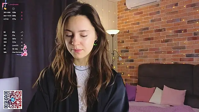 Snapshot of JasminDoroti chatting on October 17, 2025, 6:06 am JasminDoroti online show from October 17, 2025, 6:06 am