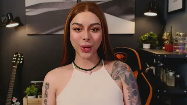 LUNACOCKSLAYER online show from November 6, 2025, 11:53 pm