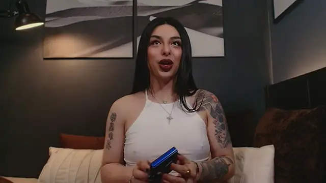 LUNACOCKSLAYER online show from February 25, 2026, 2:45 am