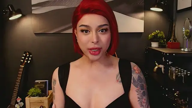 LUNACOCKSLAYER online show from December 21, 2025, 7:15 pm