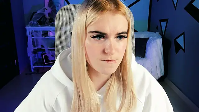 Stef Nicks online show from October 28, 2025, 9:08 am