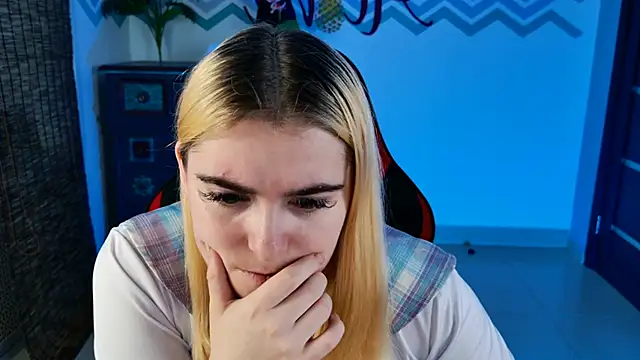 Stef Nicks online show from October 24, 2025, 6:12 am