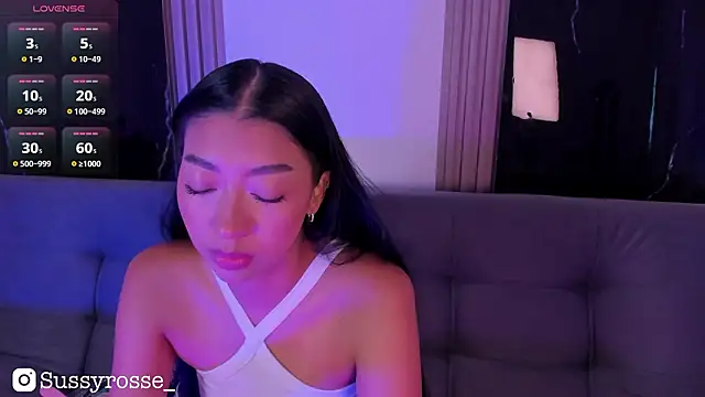 Snapshot of Sussyrosse_ chatting on February 5, 2026, 8:48 pm Sussyrosse online show from February 5, 2026, 8:48 pm