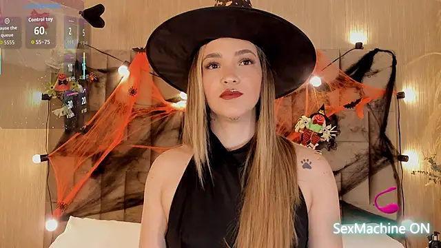 ClaradelMar online show from October 31, 2025, 10:45 am