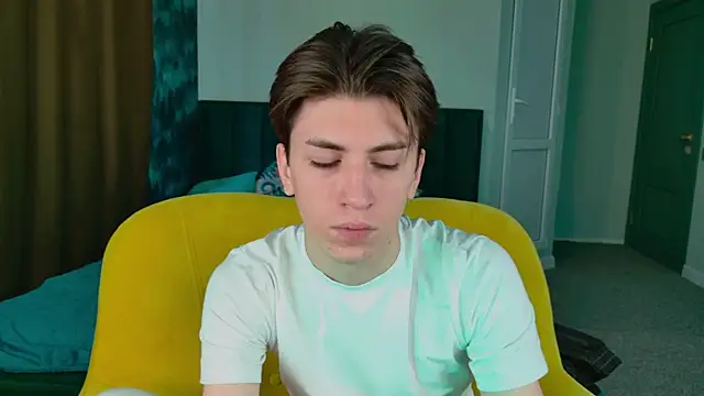 Snapshot of Oliver_Starboy chatting on September 16, 2025, 7:42 am Oliver Starboy online show from September 16, 2025, 7:42 am