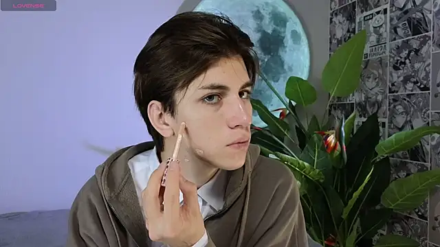 Snapshot of Oliver_Starboy chatting on October 6, 2025, 8:15 am Oliver Starboy online show from October 6, 2025, 8:15 am