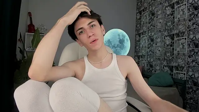 Snapshot of Oliver_Starboy chatting on September 12, 2025, 5:35 pm Oliver Starboy online show from September 12, 2025, 5:35 pm