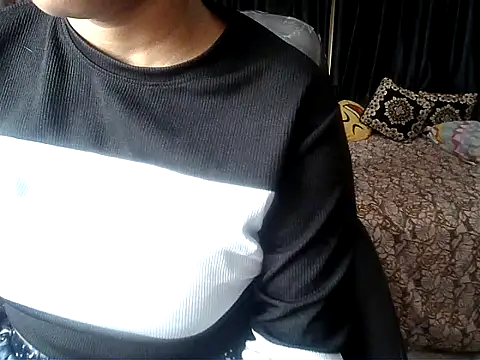 Anaconda-Mall online show from October 25, 2025, 4:18 pm