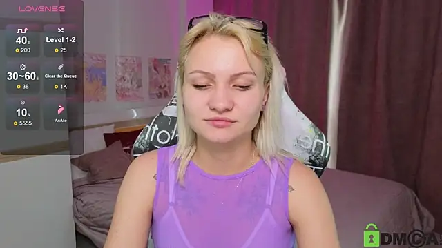 Cameronlovely  online show from September 18, 2025, 8:50 am