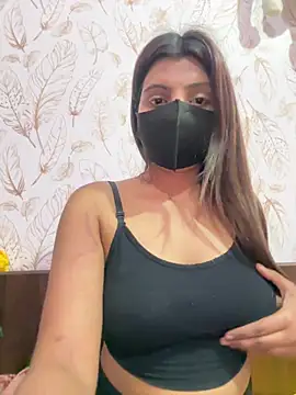 Snapshot of _01ruhi chatting on February 8, 2026, 7:44 pm 01ruhi online show from February 8, 2026, 7:44 pm