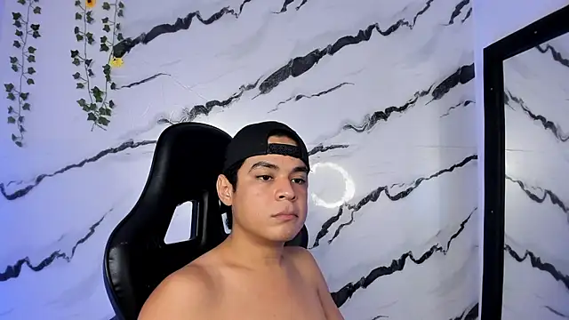 Snapshot of edy_play chatting on February 7, 2026, 6:32 am edy play online show from February 7, 2026, 6:32 am