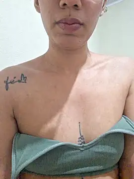 RavenShyfit online show from April 2, 2026, 8:04 pm