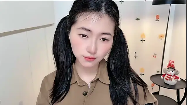 Rosalind xixi online show from April 13, 2026, 6:39 am