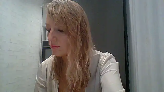 Vexxaa online show from November 8, 2025, 7:50 pm