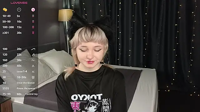 Snapshot of Tori_Cutie chatting on November 20, 2025, 12:11 am Tori Cutie online show from November 20, 2025, 12:11 am