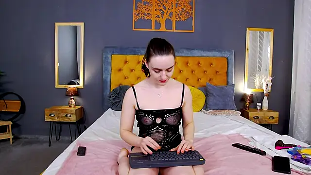 Jessica White  online show from February 20, 2026, 4:09 am