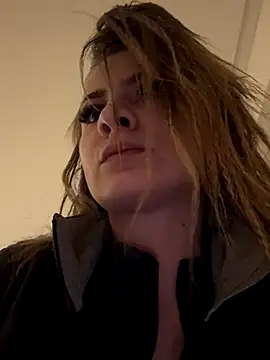 Snapshot of IsabellaEtha chatting on September 13, 2025, 11:27 pm IsabellaEtha online show from September 13, 2025, 11:27 pm