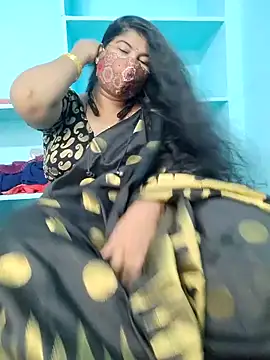 yelmaji91 online show from October 7, 2025, 4:46 am