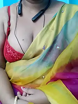 yelmaji91 online show from October 31, 2025, 5:48 am