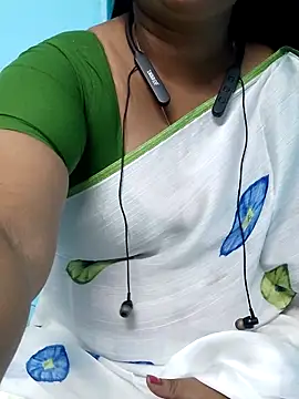 yelmaji91 online show from October 22, 2025, 4:56 am